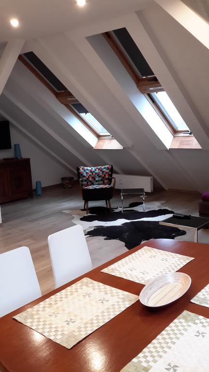 Apartament Loft Deluxe كوزتسالين المظهر الخارجي الصورة